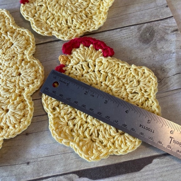 New Handmade Cotton Crochet Chicken Hot Pad/Trivet & Two Coasters Yellow - Picture 4 of 7